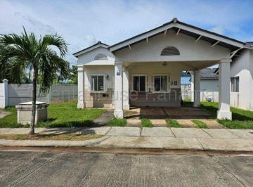 Casa de 3 habitaciones, Arraiján · Casa en Venta en Vista Alegre Jack