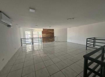 Local comercial · 122m² · 2 Estacionamientos · Alquiler de Local en David con Mezanine 122 m