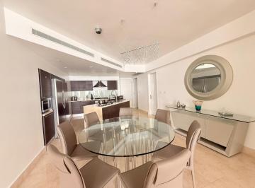 Apartamento · 260m² · 4 Recámaras · 2 Estacionamientos · Apartamento Amoblado 4 Recamaras en Av Balboa Vista Al Mar