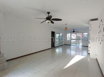 Casa de 3 habitaciones, San Miguelito · Venta Casa Duplex en Brisas Dl Golf 25 Ml3964