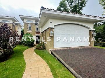 Casa de 3 habitaciones, Panamá · Venta Casa en Ancón Tucan Country Club & Resort