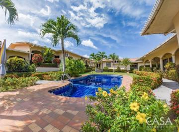 Apartamento de 2 habitaciones, David · Encantador Condominio en Venta en Cuesta del Sol, David