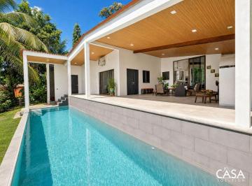 Casa de 5 habitaciones, Mariatos · Casa Frente Al Mar con Piscina en Mata Oscura, Veraguas