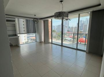 Apartamento de 3 habitaciones, Panamá · Vendo Amplio Apartamento Centrico en San Francisco