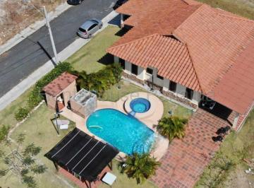 Casa de 4 habitaciones, Coronado · Casa con 4 Recámaras en Venta de 942 m²
