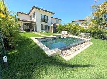 Casa · 379m² · 5 Recámaras · 2 Estacionamientos · Casa en Buenaventura (Id 13113)