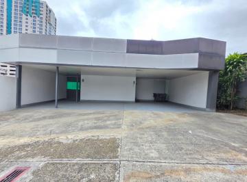 Edificio · 511m² · 4 Recámaras · 4 Estacionamientos · Venta de Edificación de Una Planta. Vc