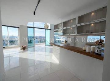Apartamento de 2 habitaciones, Panamá · Venta Dúplex de Lujo en Piso Alto | Vista Al Skyline y Parque Omar | San Francisco