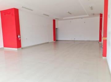 Local comercial · 150m² · 2 Estacionamientos · Alquilo Local Calle 50