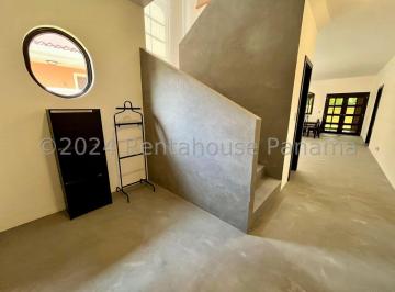 Casa en Venta de 4 habitaciones Panamá Norte · Venta de Casa en El Doral Versalles