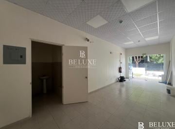 Local comercial · 26m² · 1 Recámara · 8 Estacionamientos · Alquiler de Local Comercial en Via Porras, Calle 70 San Francisco (7)