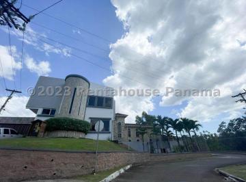 Casa de 3 habitaciones, Panamá · Casa en Venta en Altos de Panama. 26 - 2130.