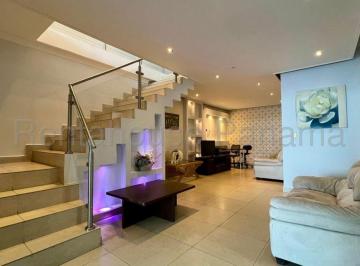 Apartamento de 3 habitaciones, Panamá · Venta de Apartamento en Av Balboa