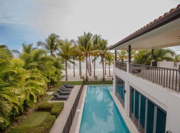 Casa de 5 habitaciones, Antón · Casa Frente Al Mar en Venta en Velamar Buenaventura