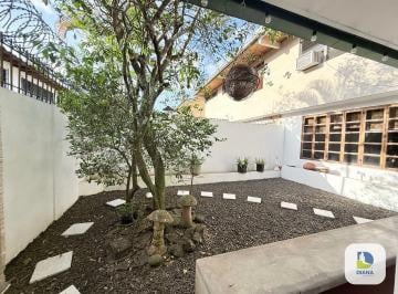 Casa · 307m² · 4 Recámaras · 2 Estacionamientos · Venta de Casa en La Alameda