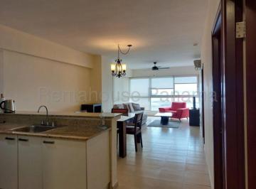 Apartamento de 2 habitaciones, Panamá · Apartamento Amoblado con Vista Al Mar en Marbella