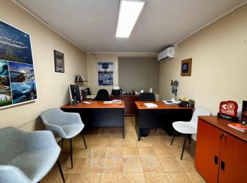 Oficina comercial · 300m² · 4 Recámaras · 3 Estacionamientos · Casa Para Oficina en Obarrio | Frente a Calle 50
