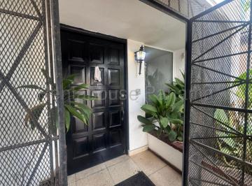 Casa de 4 habitaciones, Panamá · Se Vende Casa en Calle 50 Vlu26 - 4990