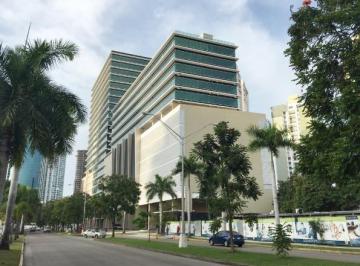 Oficina comercial · 340m² · 7 Estacionamientos · Oficina en Costa del Este en Plaza del Este Full Amoblada 340 m²