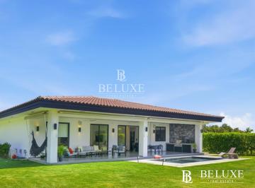 Casa · 1883m² · 3 Recámaras · 2 Estacionamientos · Venta de Casa en Anton, Rio Hato (6)