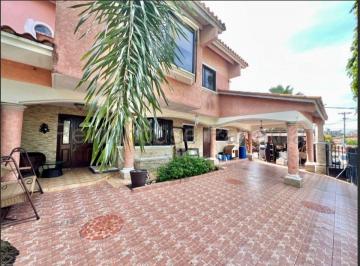 Casa de 3 habitaciones, Panamá · Venta de Apartamento en Condado del Rey