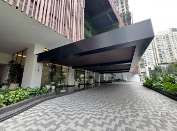 Apartamento de 3 habitaciones, Panamá · Reventa en PH The Ivy, en Santa María | Full Remodelada