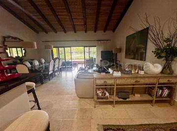 Casa de 4 habitaciones, Antón · Se Vende Casa en Bristol Villas Av Principal 20, Rio Hato