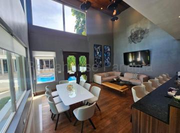 Casa de 5 habitaciones, Panamá · Casa en Altos del Golf en Venta