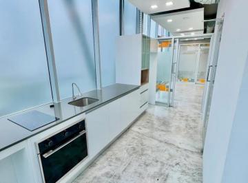 Oficina comercial · 170m² · 3 Estacionamientos · Oficinas en San Francisco en Alquiler con Terraza