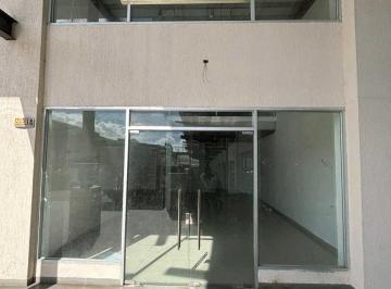 Local comercial · 141m² · Alquiler de Local + Mezzanine en Milla 8 de 141 m²