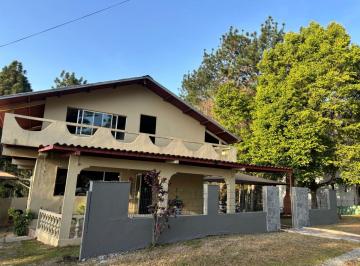 Casa de 3 habitaciones, Panamá · Venta de Casa en Cerro Azul