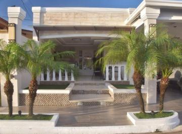 Casa · 337m² · 4 Recámaras · 2 Estacionamientos · Venta de Casa en Brisas del Golf Remodelada