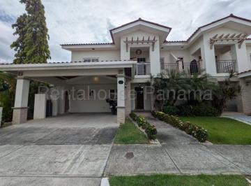 Casa de 3 habitaciones, Panamá · Casa en Venta en Versalles
