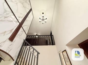Casa · 233m² · 3 Recámaras · 2 Estacionamientos · Casa en Venta Altos de Panamá