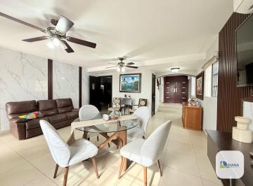 Casa · 233m² · 3 Recámaras · 2 Estacionamientos · Casa en Venta Altos de Panamá
