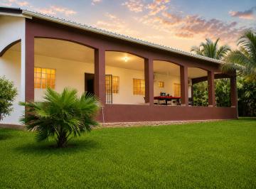 Casa de 4 habitaciones, Las Tablas · Casa de 3 Dorm. + Apartamento Independiente en Venta Cerca de Playa El Estero, Las Tablas