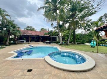 Casa de 8 habitaciones, Chame · Coronado Dos Casa Contiguas en Venta