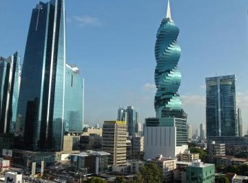 Oficina comercial · 156m² · 2 Estacionamientos · Oficina en Calle 50 PH F&f Towers 156 m² con Divisiones