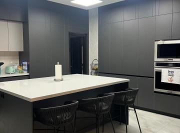 Casa · 560m² · 4 Recámaras · 5 Estacionamientos · Costa del Este, Autonoma, 4rec, Piscina a Solo $6,500