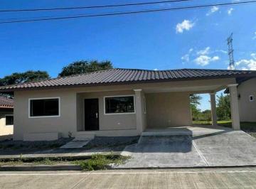 Casa · 600m² · 2 Recámaras · 1 Estacionamientos · Alquiler de Casa en Algarrobos Residencial Privado