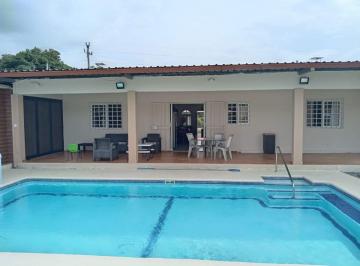 Casa de 3 habitaciones, Chame · Casa con Piscina Chame en Venta