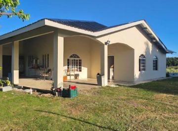 Casa en Venta de 4 habitaciones Chame · Wonderful Property in Chame (La Paz)