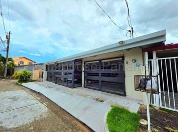 Casa de 3 habitaciones, Panamá · Casa en Venta en Reparto Nuevo Panama Aecc#26 - 2705