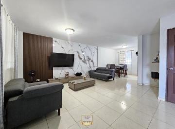 Apartamento · 147m² · 3 Recámaras · 2 Estacionamientos · Casa en Venta en P. H. Quintas del Lago, Las Cumbres, Panamá Norte. Er