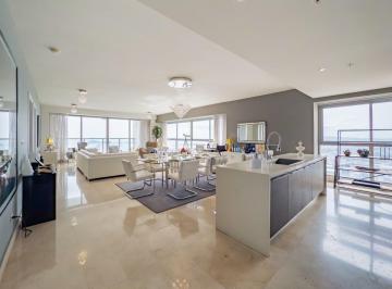 Apartamento de 3 habitaciones, Panamá · Apartamento de 330 m² con 3 Recámaras en Venta en Av Balboa
