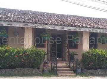 Casa de 3 habitaciones, Panamá · Venta de Casa en San Carlos