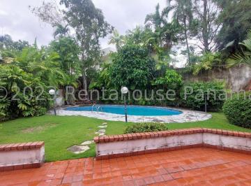 Casa de 4 habitaciones, Panamá · Vendo Casa Amplia en Altos de Golf. 1014 m² Lote.