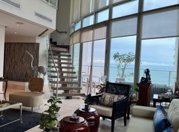 Apartamento · 450m² · 4 Recámaras · 3 Estacionamientos · Se Vende Hermoso Duplex en El PH Blue Bahia - Punta Pacifica