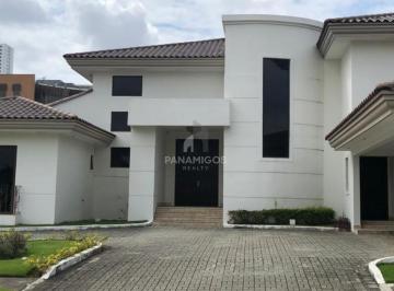 Casa · 840m² · 3 Recámaras · 2 Estacionamientos · Casa de Lujo en Paseo del Parque, Costa del Este, con Amplio Jardín
