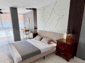 Apartamento de 3 habitaciones, Panamá · Venta Apartamento Totalmente Remodelado en Vía Argentina